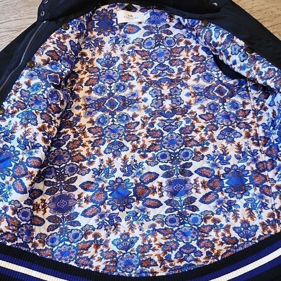 Coach jacket hooded size XS, fits size small runs big - Picture 6 of 15